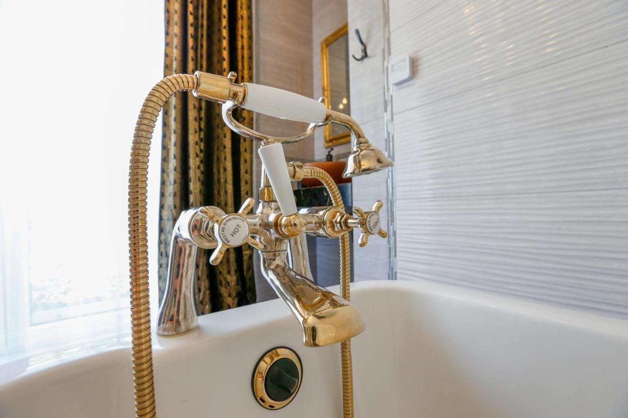 Iseroase House Deluxe Pobiedna ภายนอก รูปภาพ