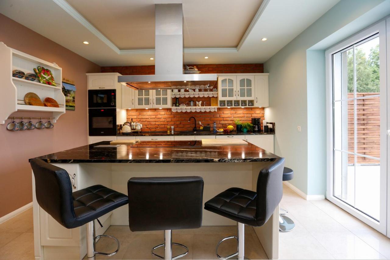 Iseroase House Deluxe Pobiedna ภายนอก รูปภาพ